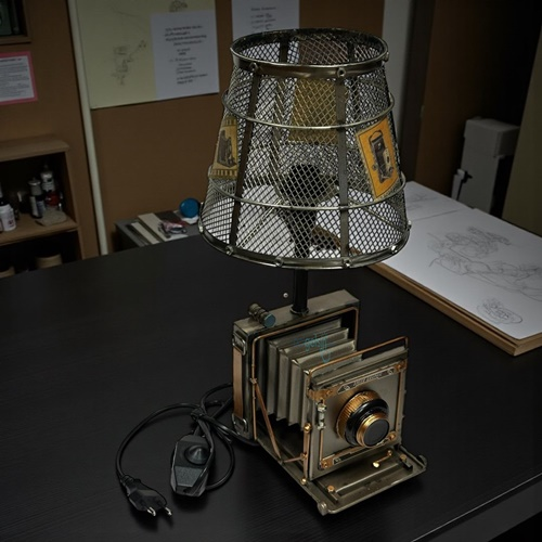 Retro Dekoratif Metal Abajur Fotoğraf Makinesi
