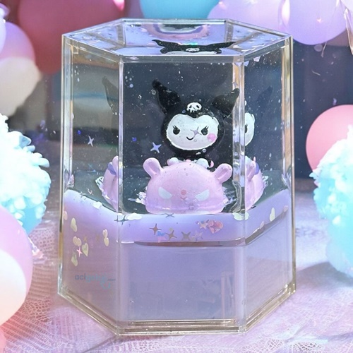 Sanrio Kuromi Işıklı Müzikli Sulu Altıgen Küre