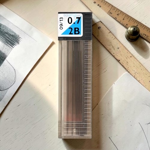 Tombow Klasik Min 07 Mm 2b Kalem Ucu