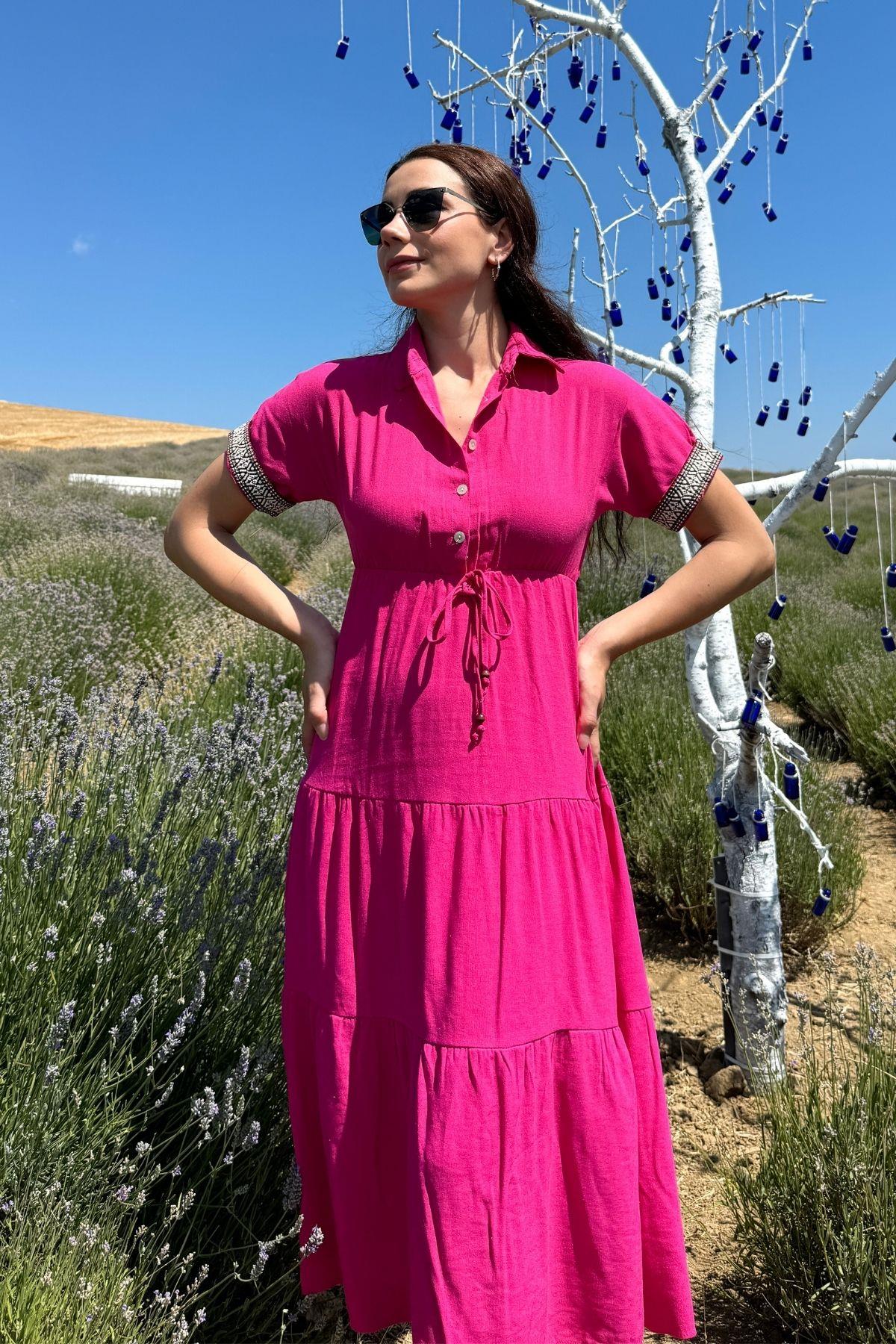 Pembe Kolları Şerit Detaylı Keten Elbise