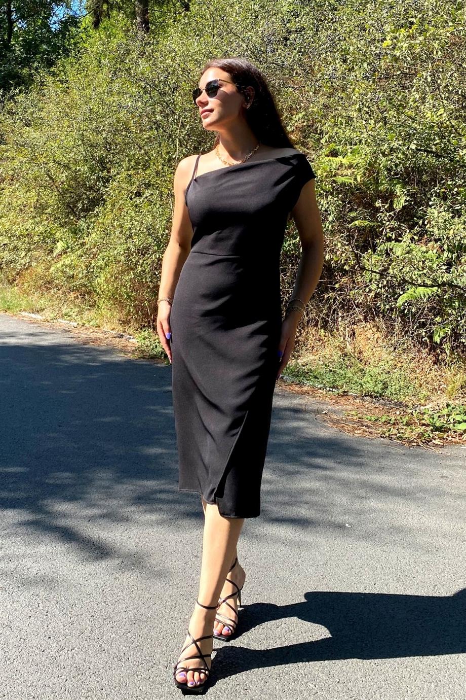 Siyah Degaje Yaka Krep Elbise