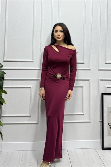 Bordo Yakası Dekolte Detay Beli Aksesuarlı Elbise