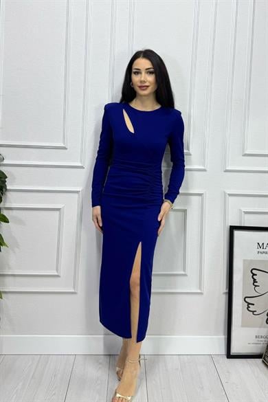 Saks  Mavisi Yakası Dekolteli Krep Elbise