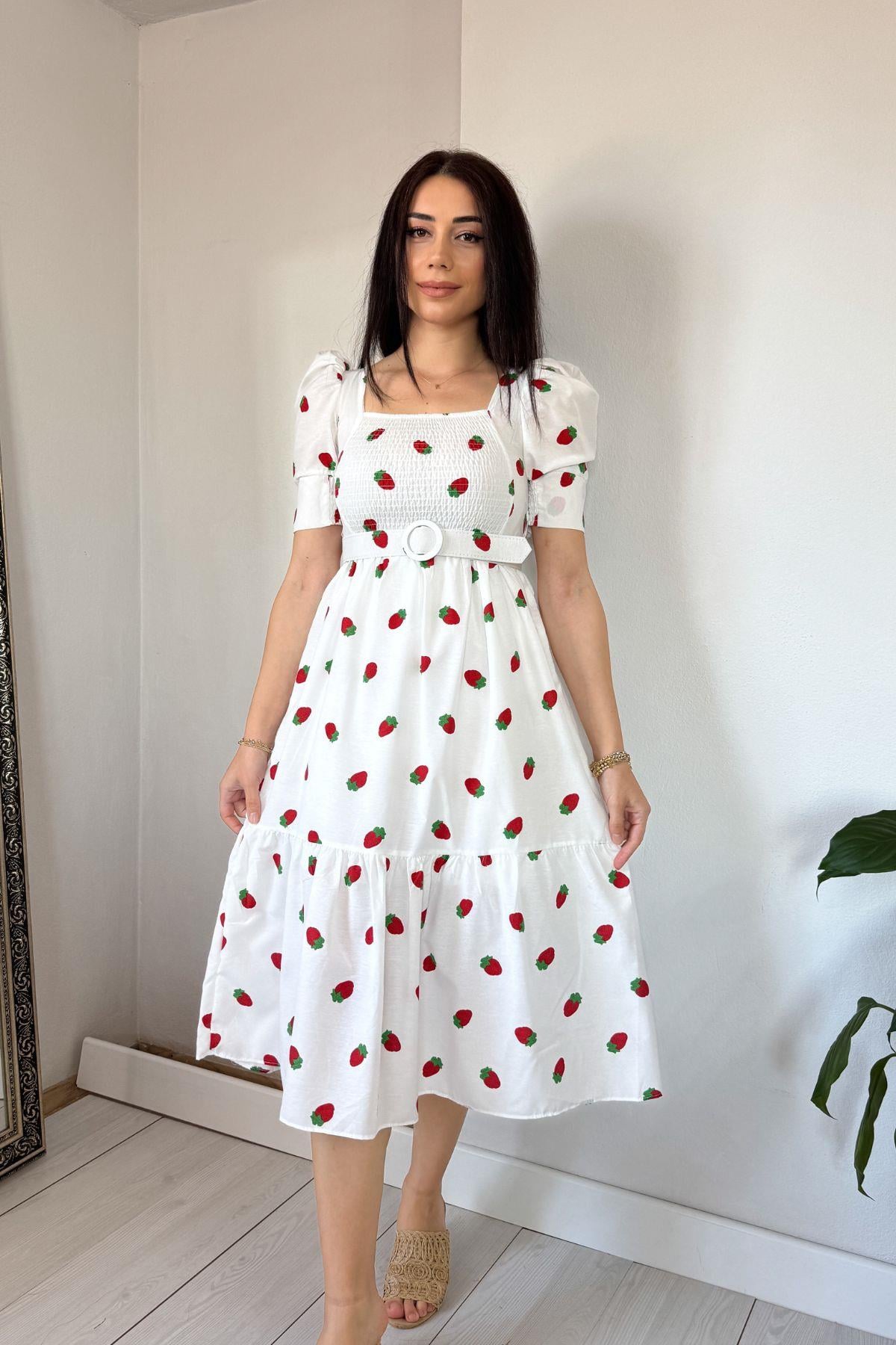 Beyaz Çilek Baskılı Kemerli Poplin Elbise