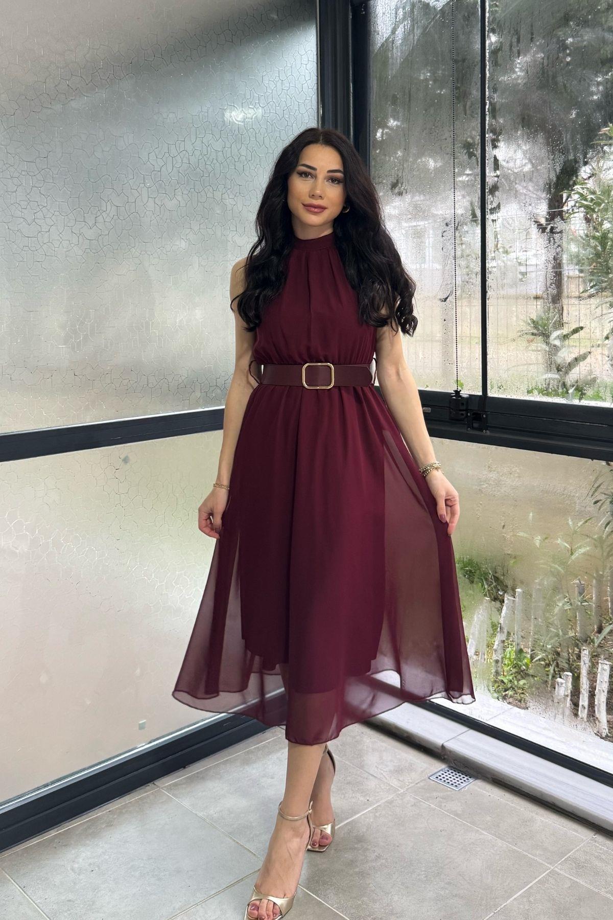 Bordo Halter Yaka Kemerli Şifon Elbise