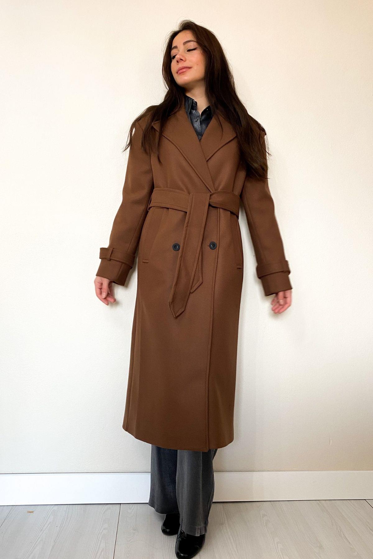 Kahverengi Düğmeli Oversize Astarlı Kaşe Kaban