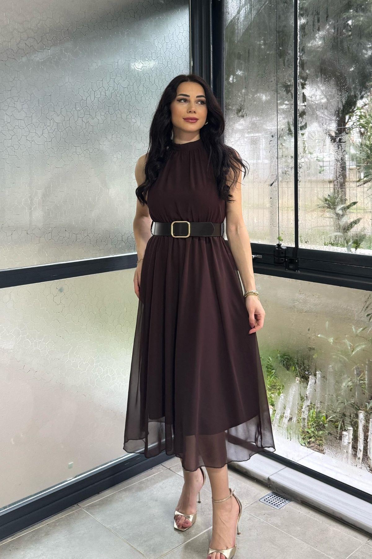 Kahverengi Halter Yaka Kemerli Şifon Elbise