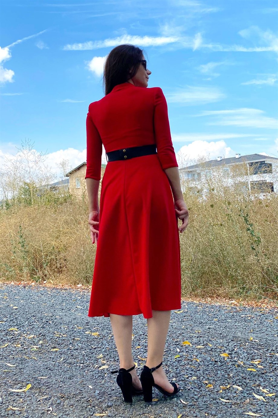 Kırmızı Kemerli Esnek Crep Kumaş Elbise