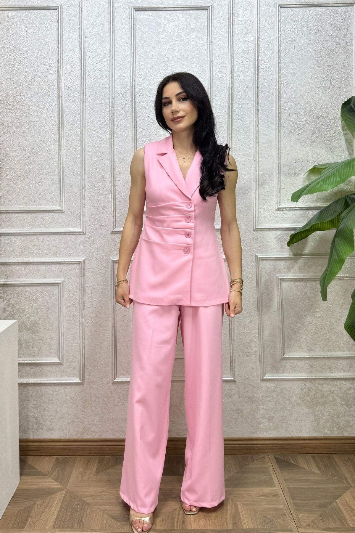 Pembe Yeleği Kuşaklı Palazzo Pantolonlu Takım