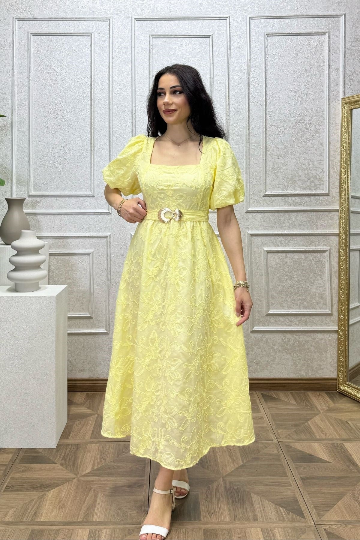 Sarı Kemeri Gold Detay Brode Elbise