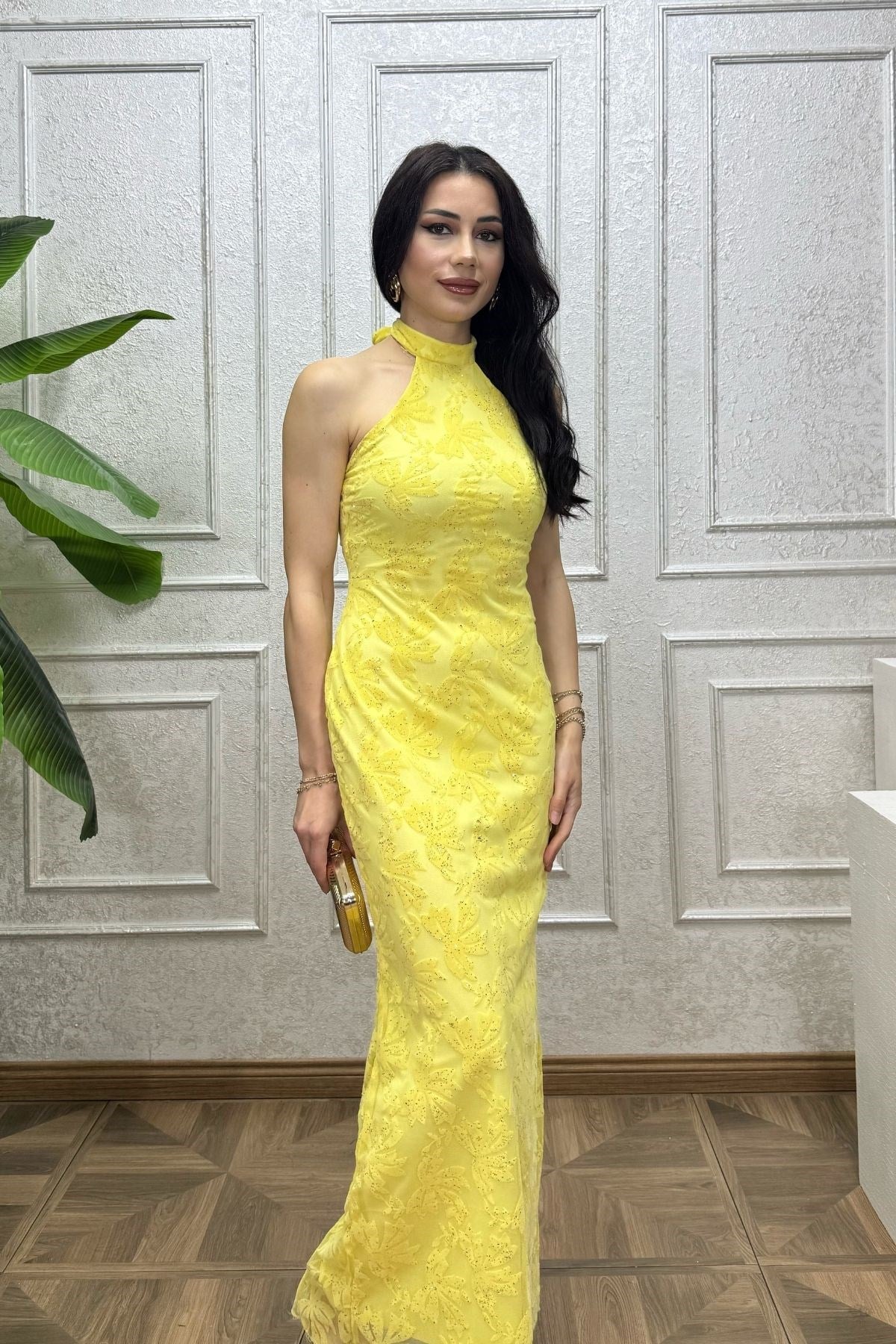 Sarı Yakası Bağlamalı Simli Maksi Tül Elbise