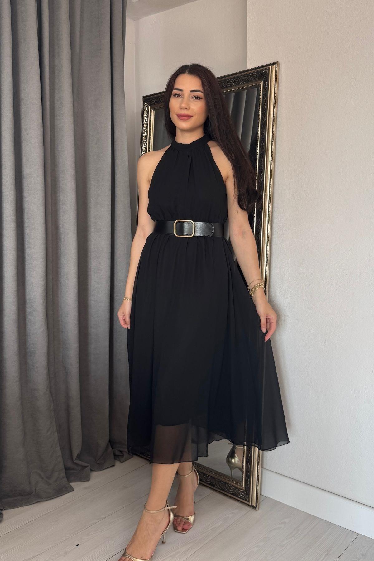 Siyah Halter Yaka Kemerli Şifon Elbise
