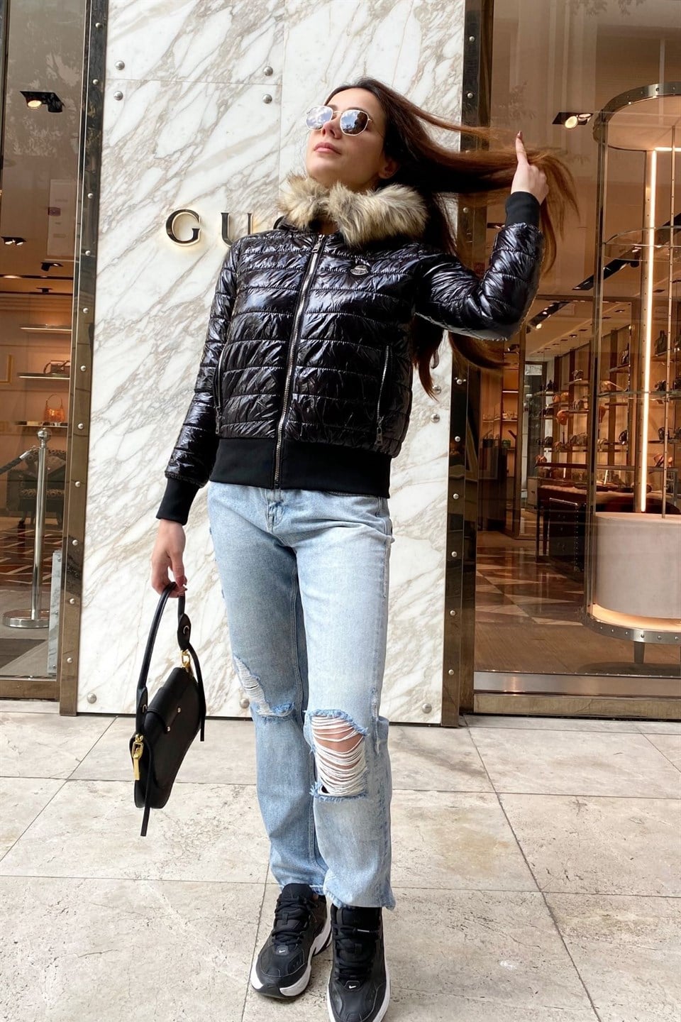 Siyah Moncler Kürklü Parlak Şişme Mont