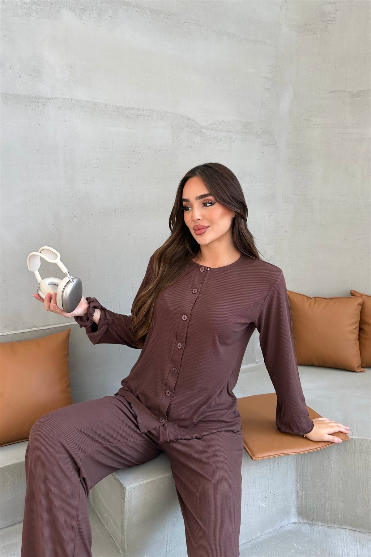 Önden Duğmeli Kahverengi Fitilli Pijama Takımı