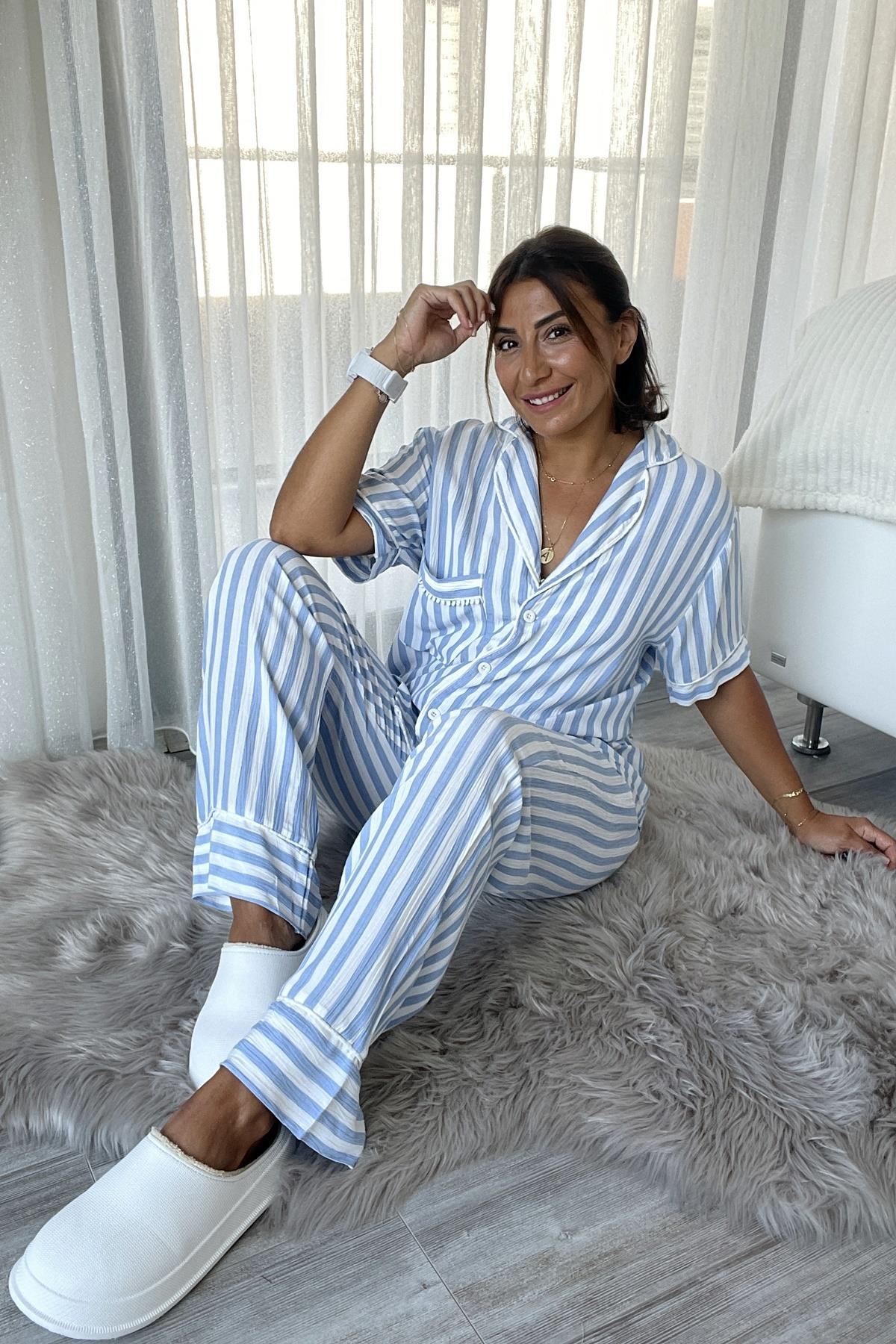 Mavi Çizgili Pijama Takımı