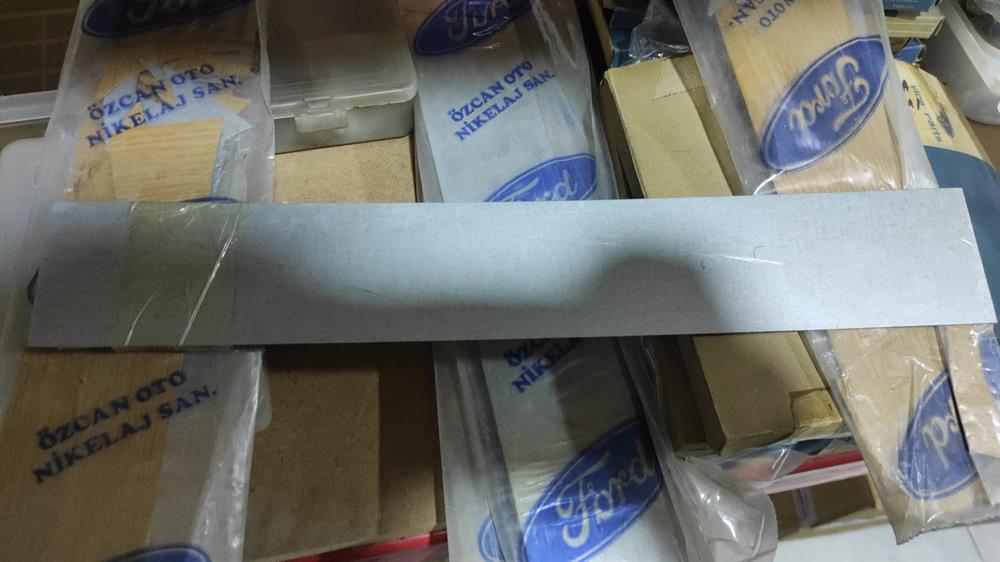 Ön Göğüs Maun Takımı