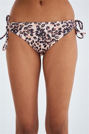  Leopar desenli bikini slip alt