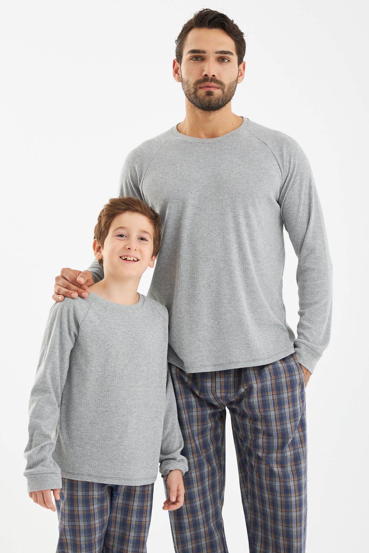 Termal strıped pijama takımı Baba oğul ayrı ayrı satılır fıyatları farklıdır