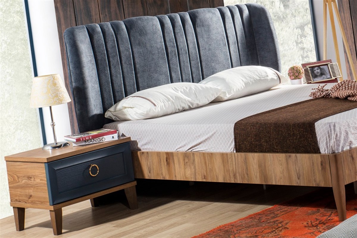 Melis Mavi KomodinKomodinMelis Mavi Komodin