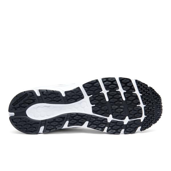 NB Unisex Performance Shoes