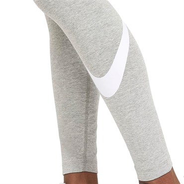 Nike Sportswear Essential