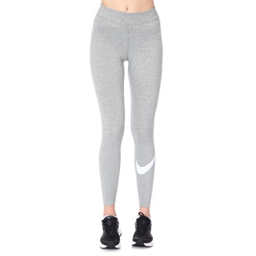 Nike Sportswear Essential