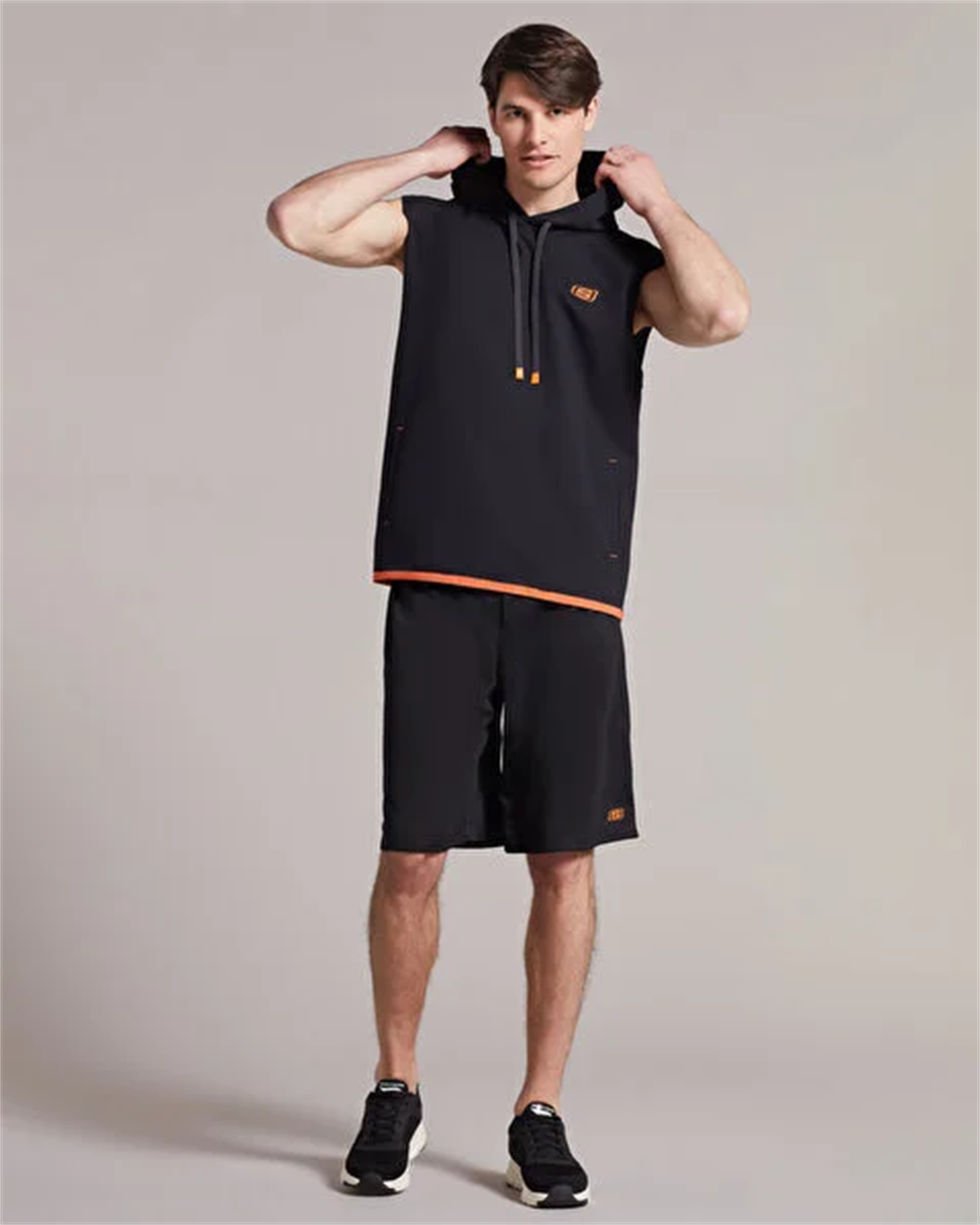M LW Fleece Two Yarn Mesh Detailed 7inch Short