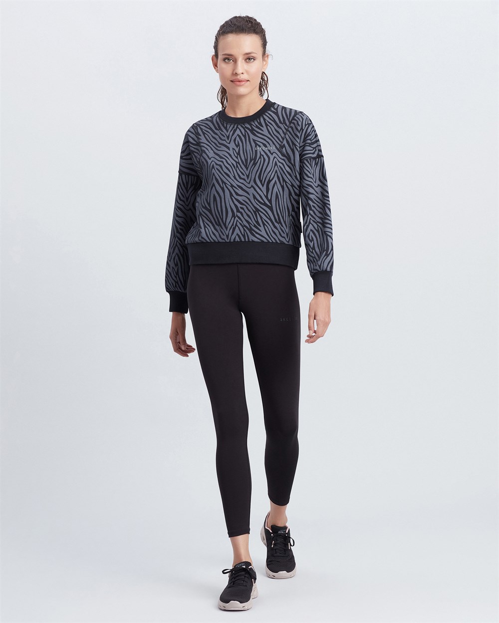Skechers W Printed Sweatshirt Kadın Siyah Sweatshirt - S212057-001