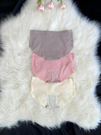 3 Adet Ribana Desenli Dikişsiz Lazer Kesim Külot Set