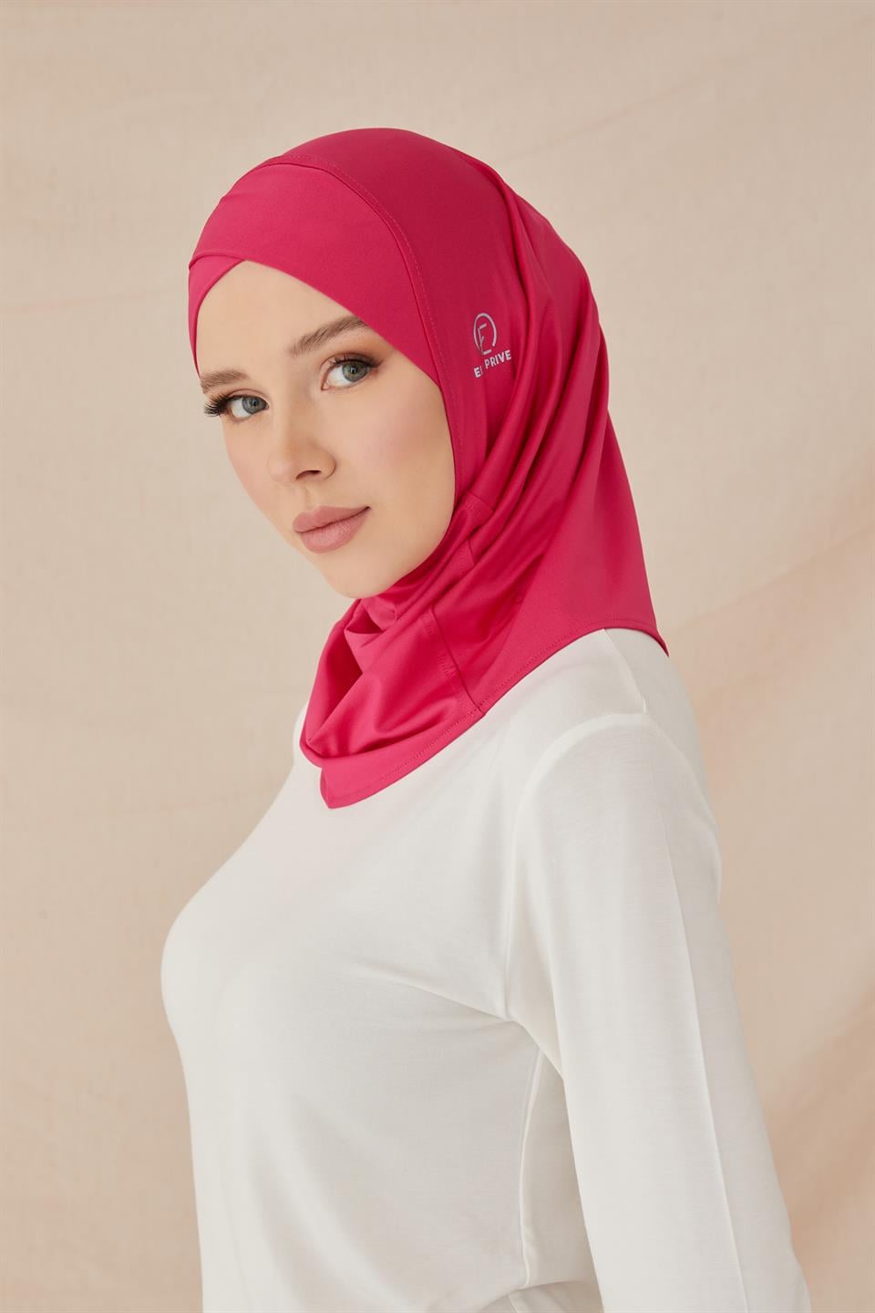 ÇAPRAZ HİJAB BONE-FUŞYA