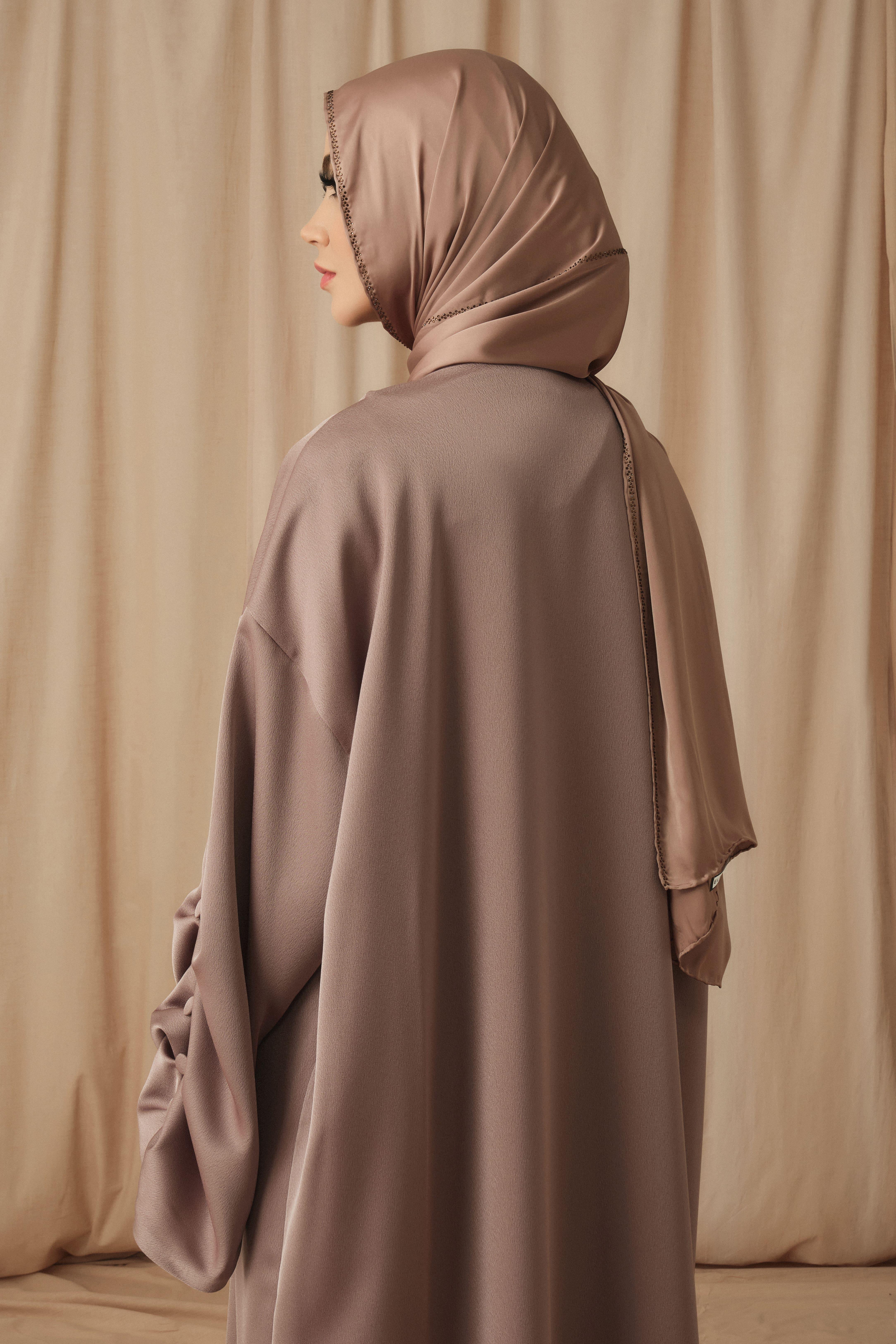 SATIN RUCHED DETAIL ABAYA-VİZON