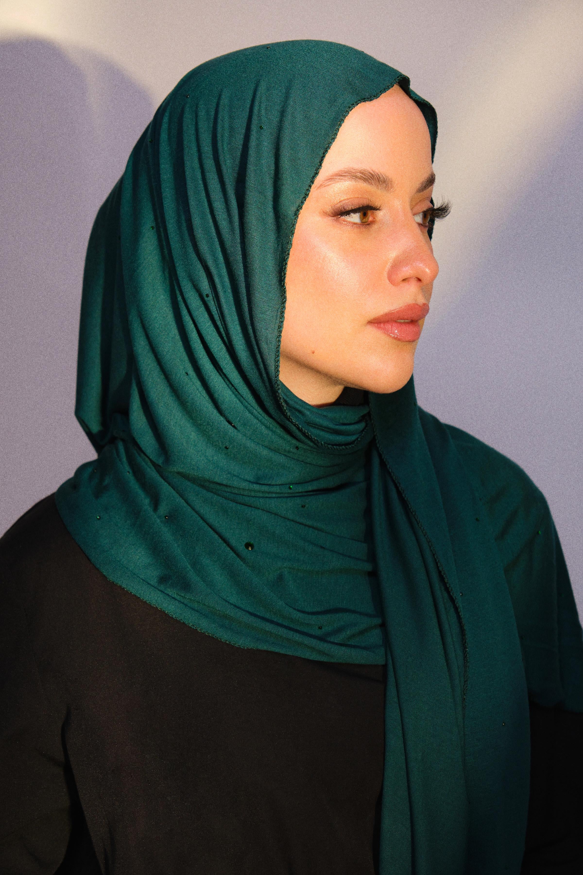STONE-EMBELLISHED PREMIUM COTTON SHAWL-ZÜMRÜT