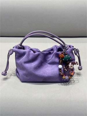 Boncuk Charm Detaylı Büzgülü Süet Çanta Lila