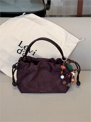 Boncuk Charm Detaylı Büzgülü Süet Çanta Mor