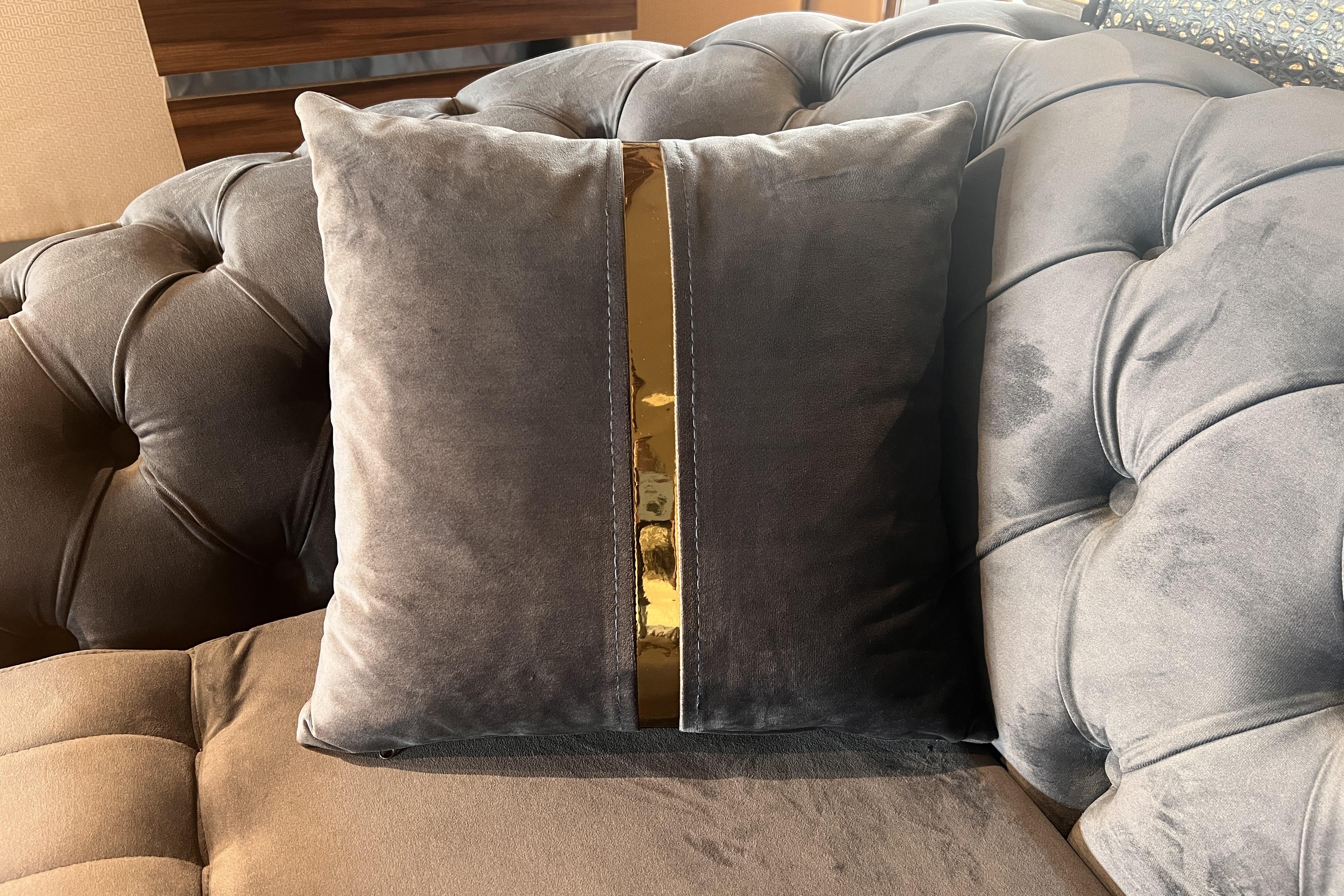 Onelia Throw Pillow