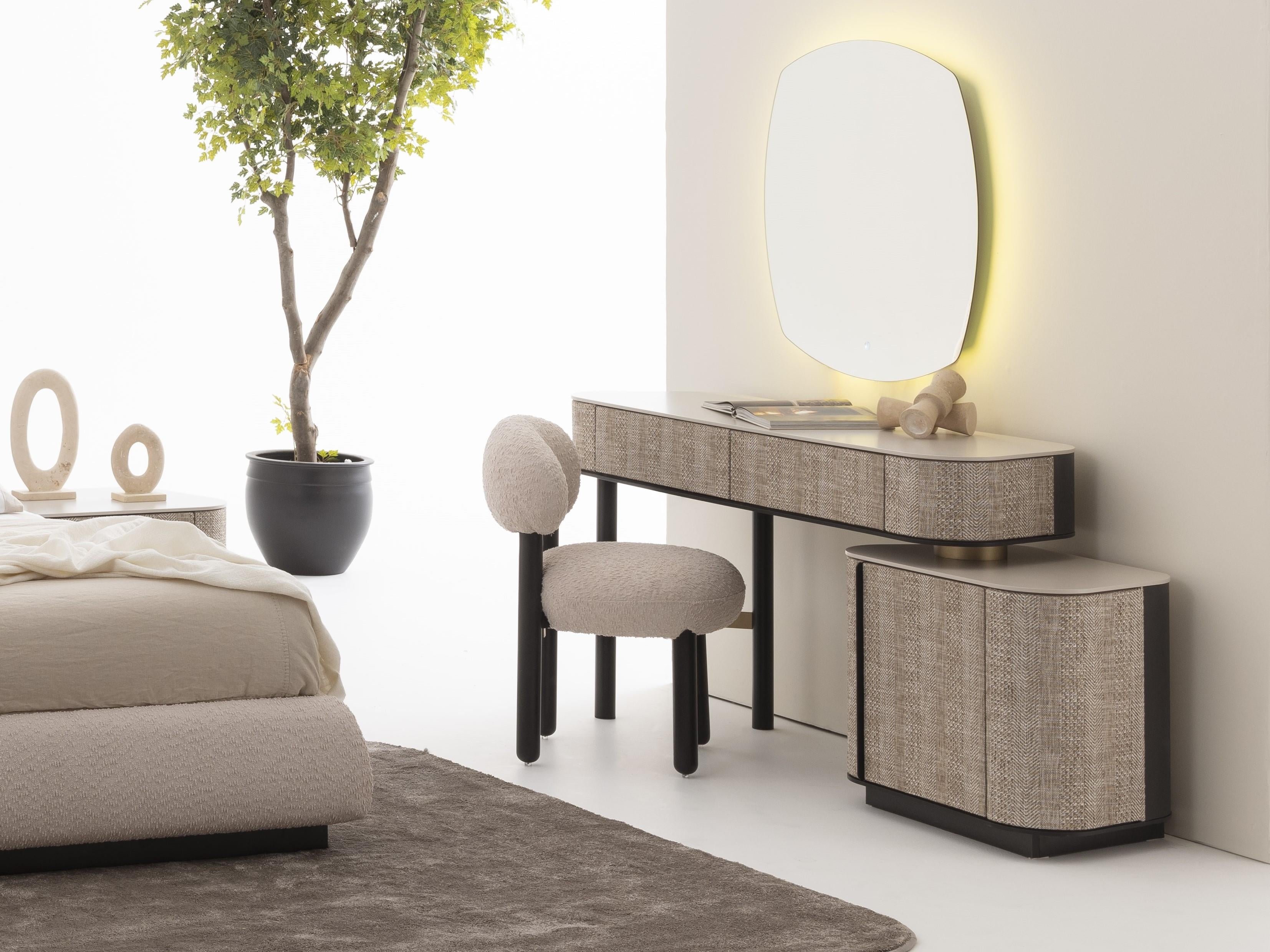 BELIZE MAKE-UP TABLE & MIRROR