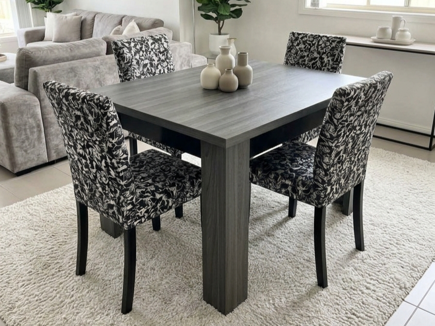 DELUXE DINING TABLE