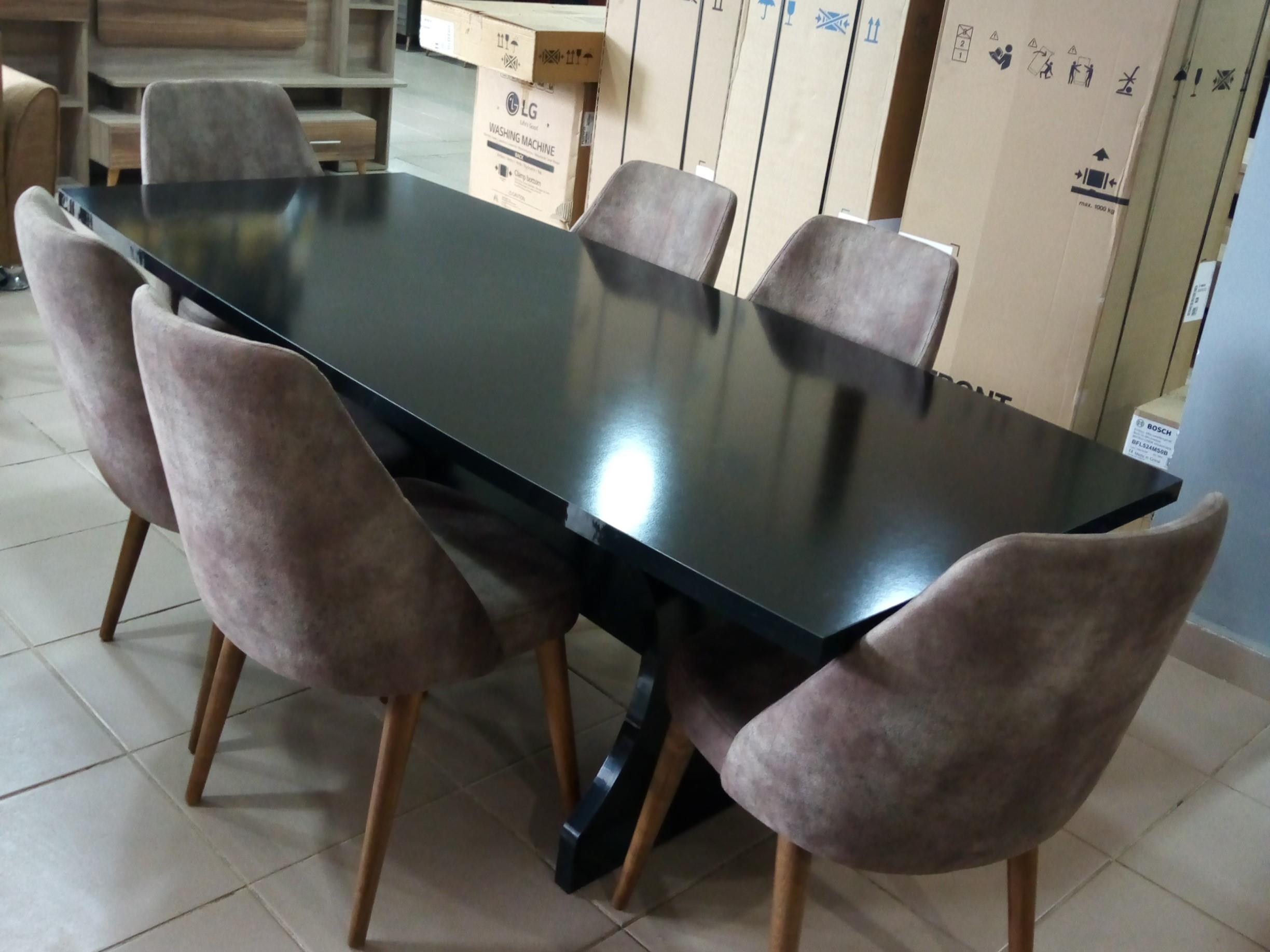 DIANA DINING TABLE