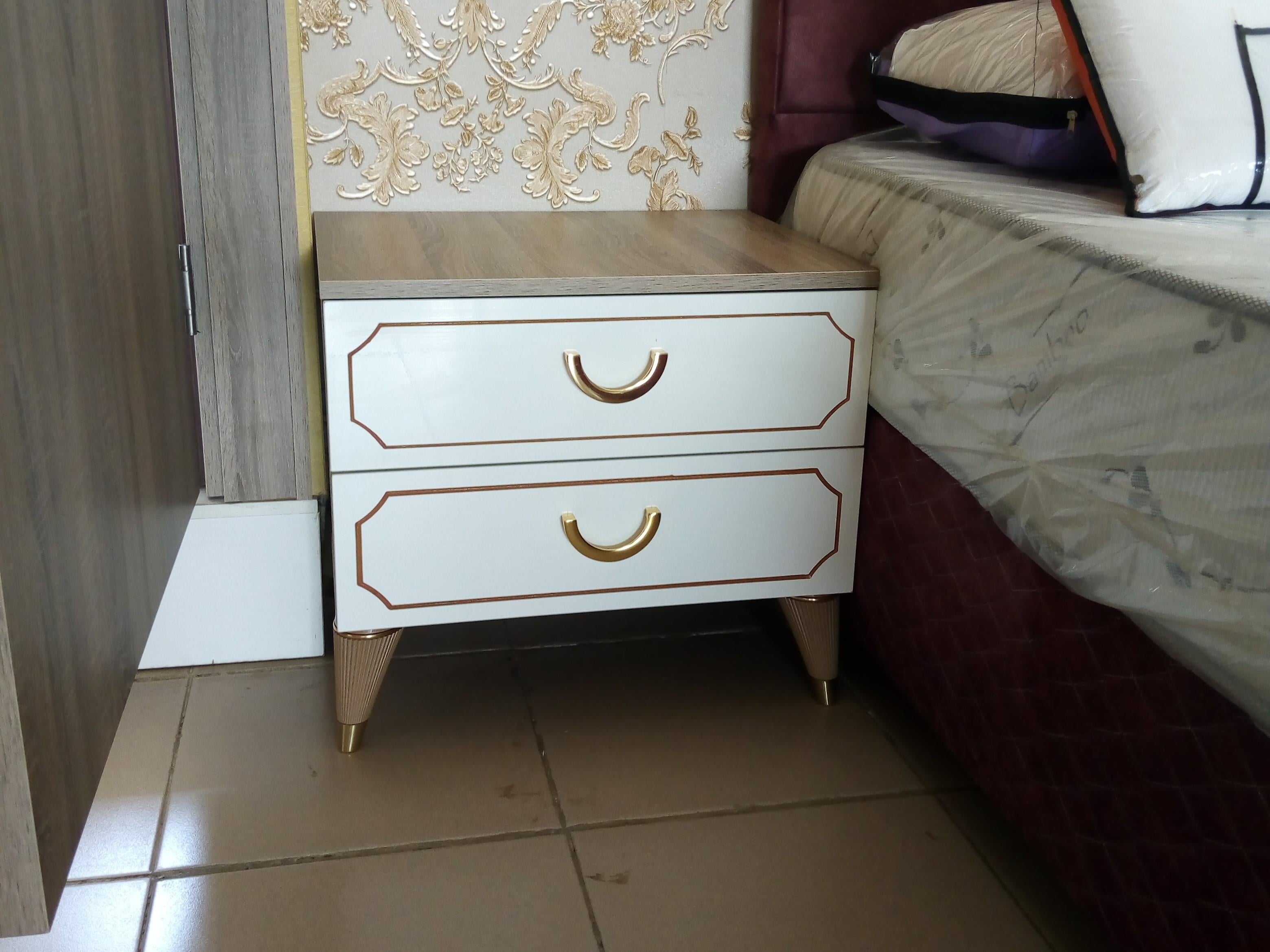GRACE NIGHTSTAND