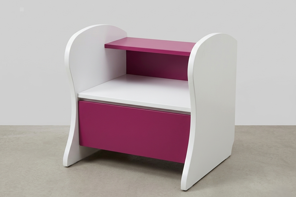 HEART NIGHTSTAND