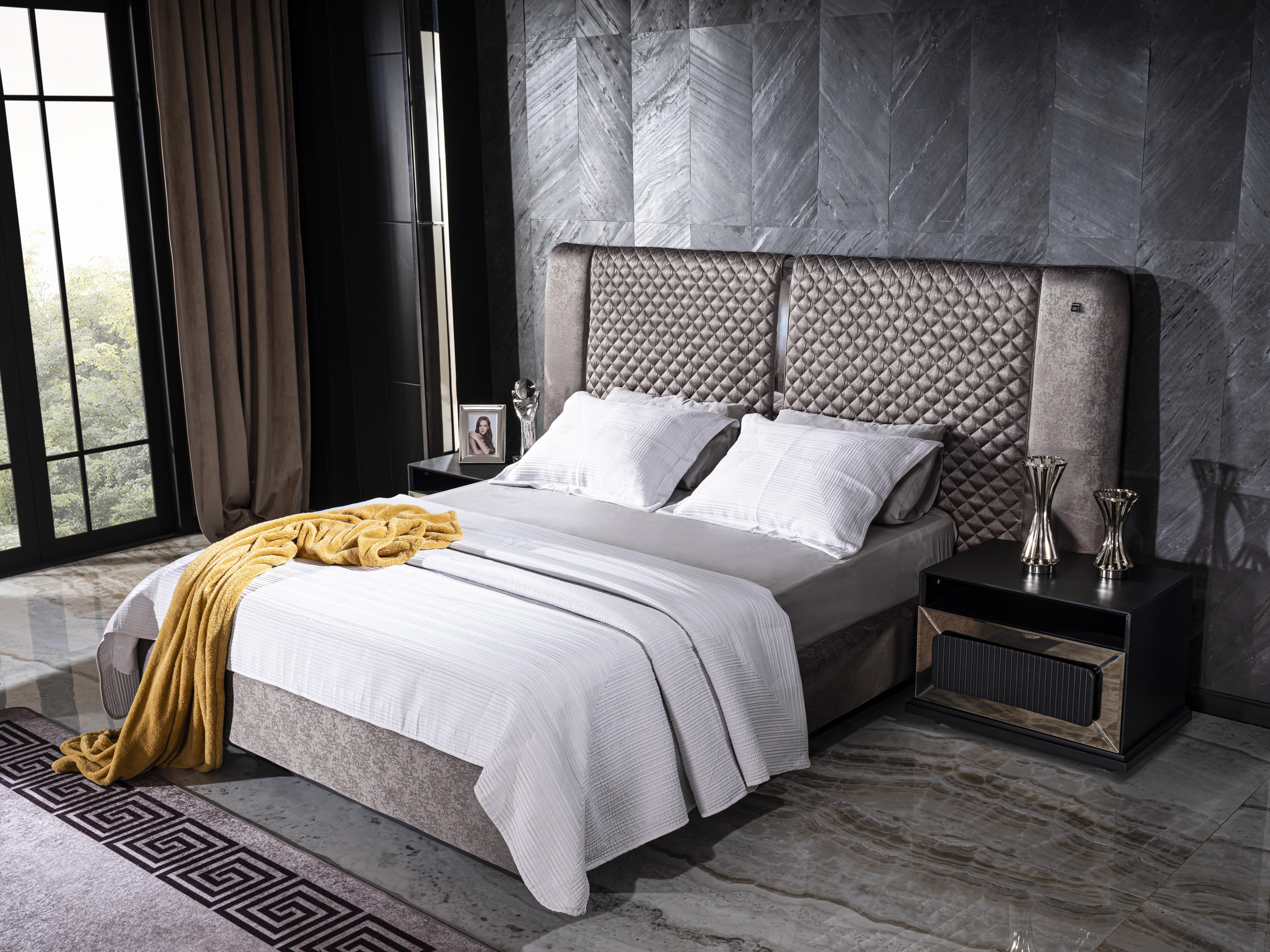 LION BEDSTEAD 200x180 EURO