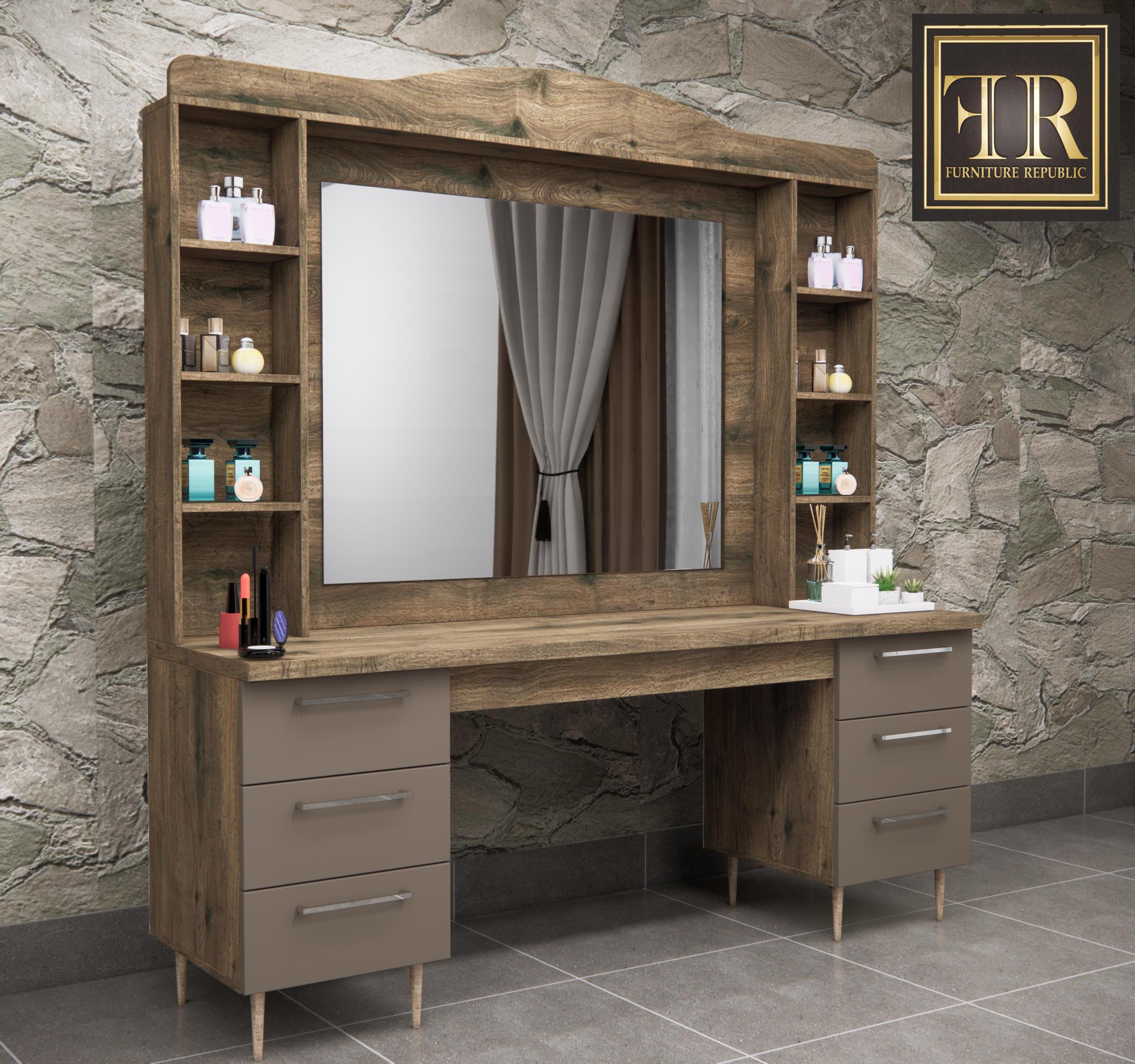 MARY 195 MAKE-UP TABLE