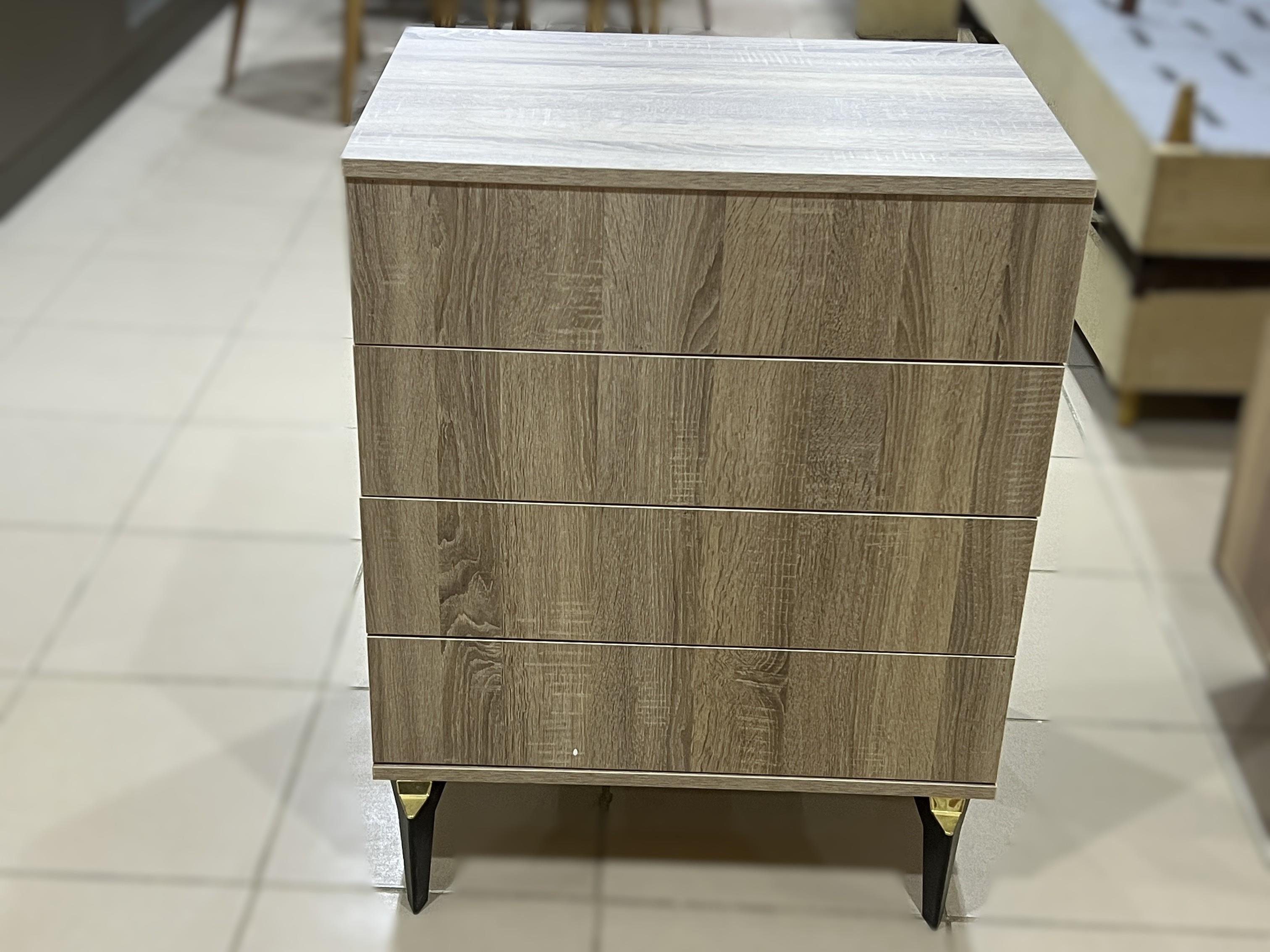 PLATINUM CHEST OF DRAWERS