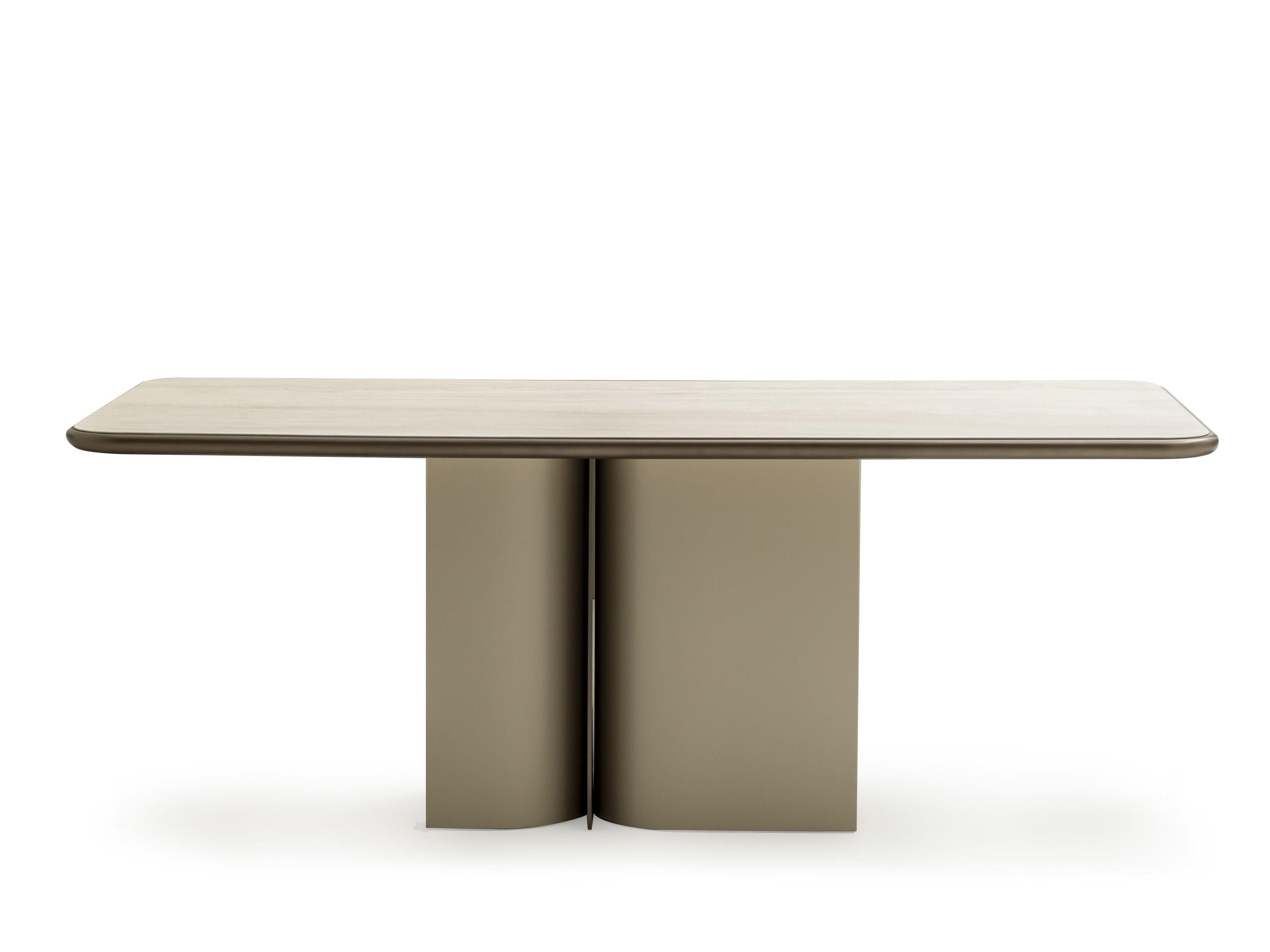 SOHO DINING TABLE
