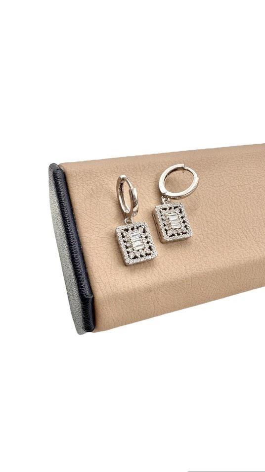 BAGET TAŞ GÜMÜŞ KÜPE