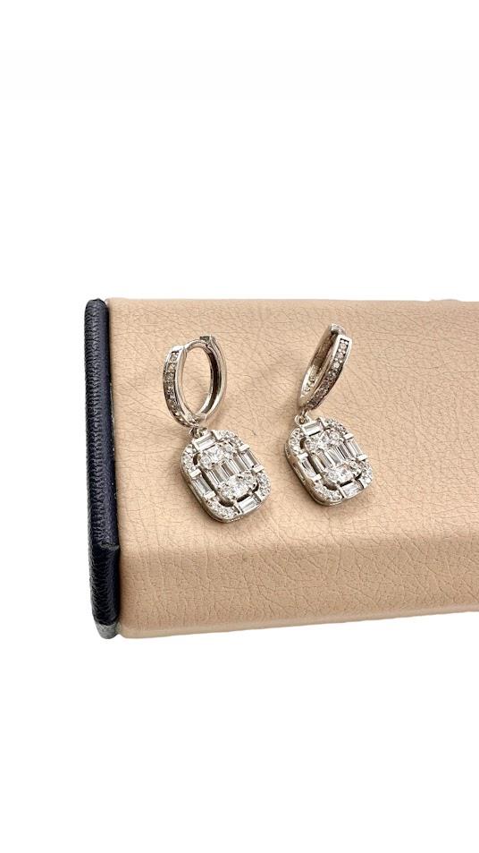 BAGET TAŞ GÜMÜŞ KÜPE