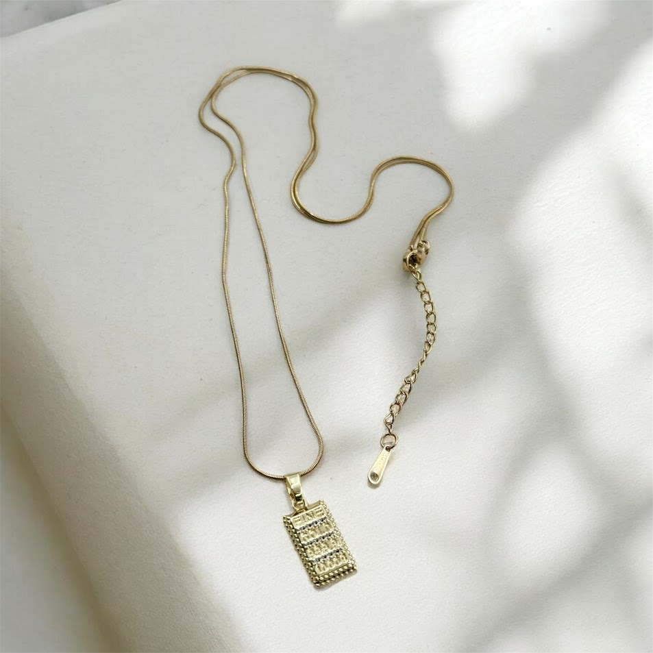 ÇELİK KÜLÇE KOLYE