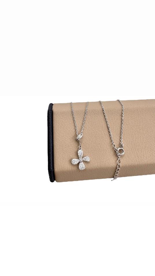 ÇİÇEK MODEL GÜMÜŞ KOLYE