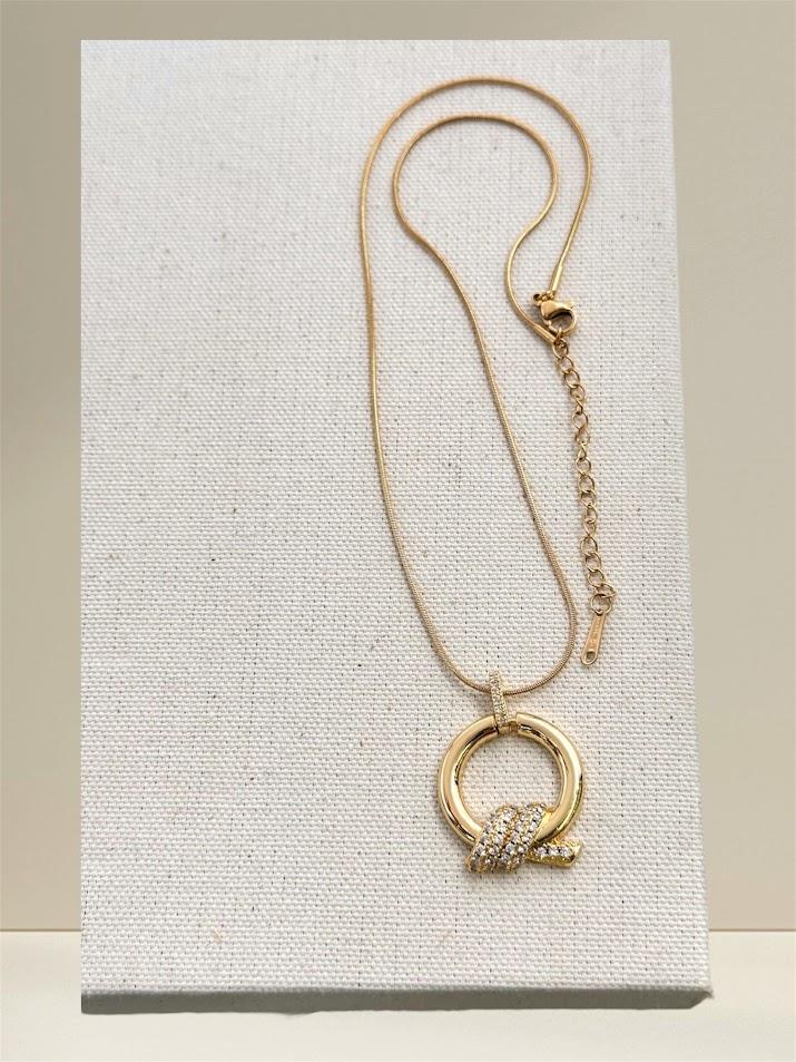 TAŞLI ÇELİK KOLYE