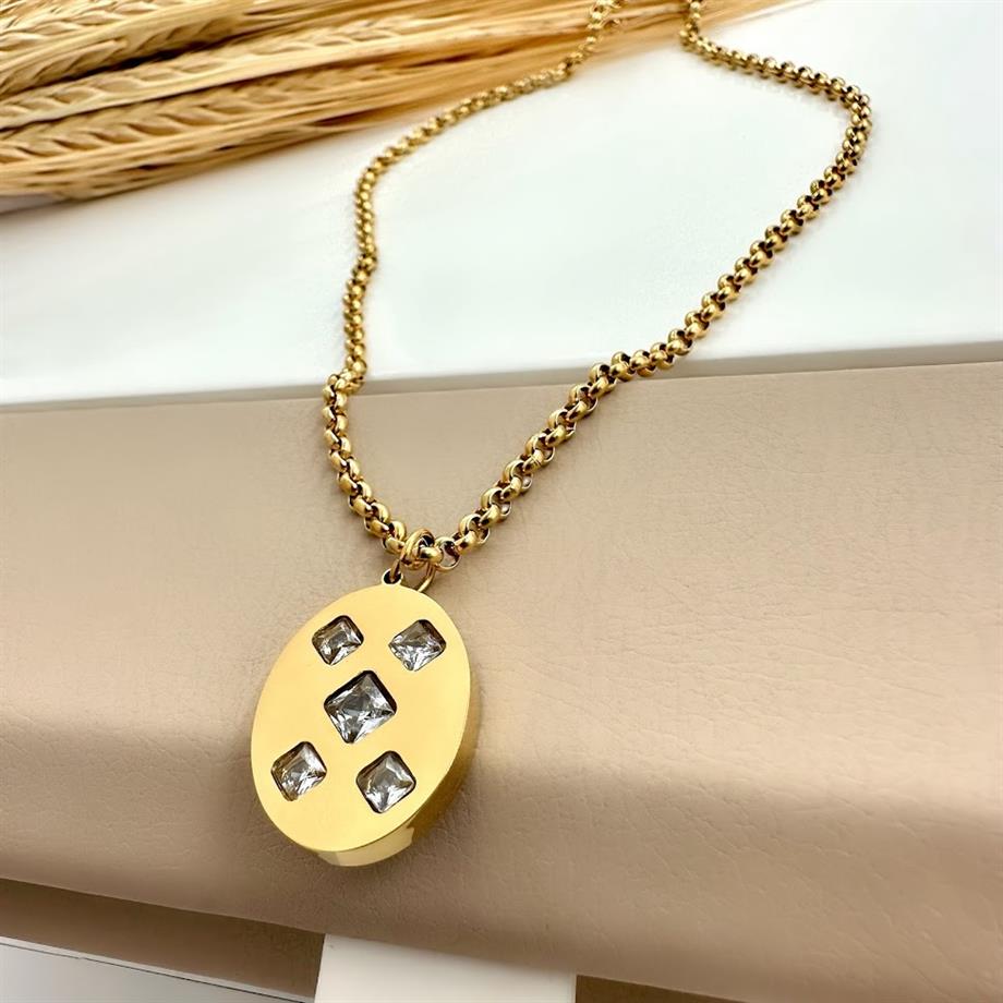 TAŞLI ÇELİK KOLYE